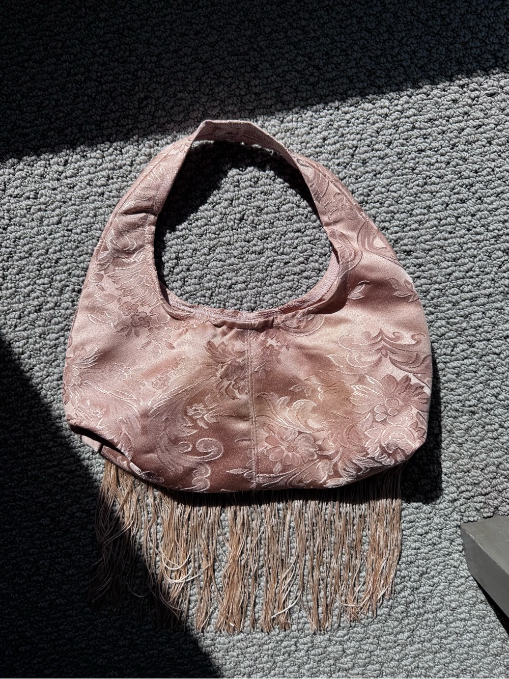 Marlène Rougier brocade satin purse with fringe - Picture 4 of 5